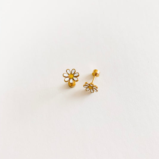 Teeny Daisy Nap Earrings