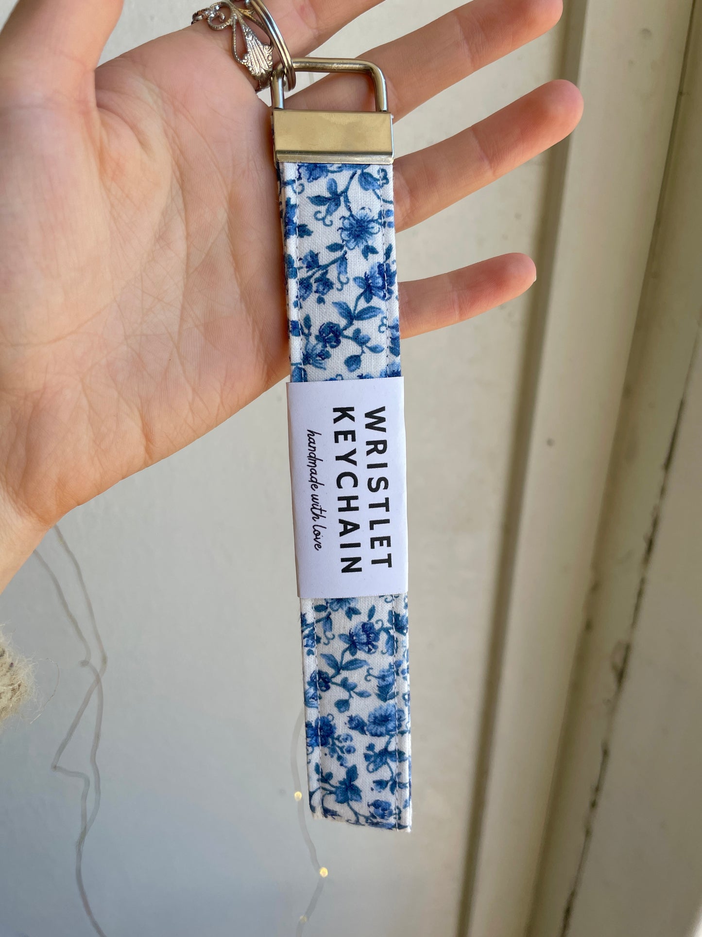 Floral Wristlet Keychain - Jaybird Lane