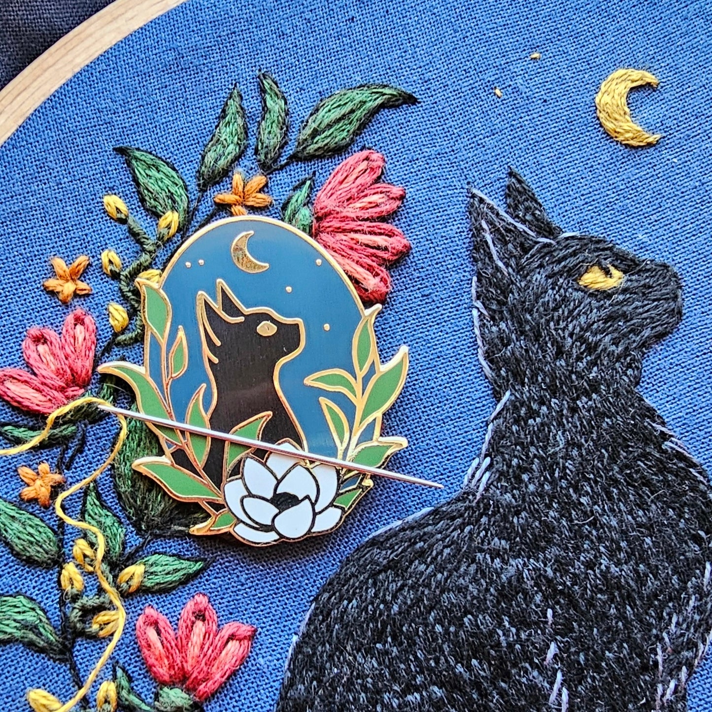 Black Cat Needle Minder Magnet
