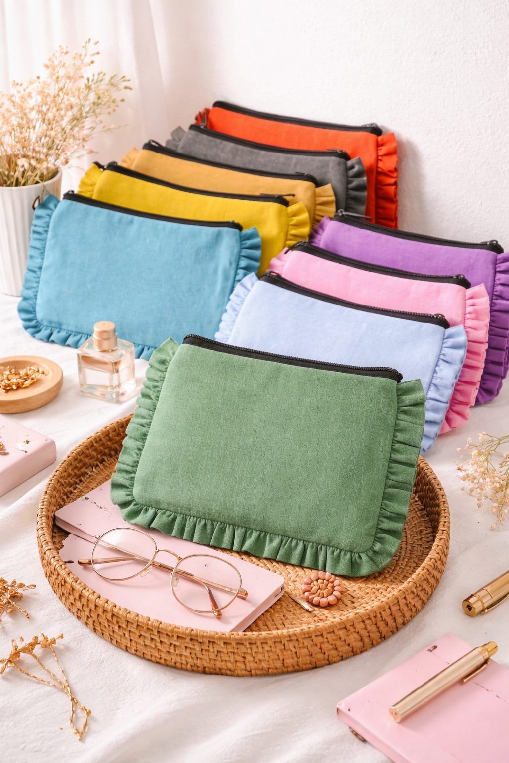 Travel Canvas Ruffle Pouch