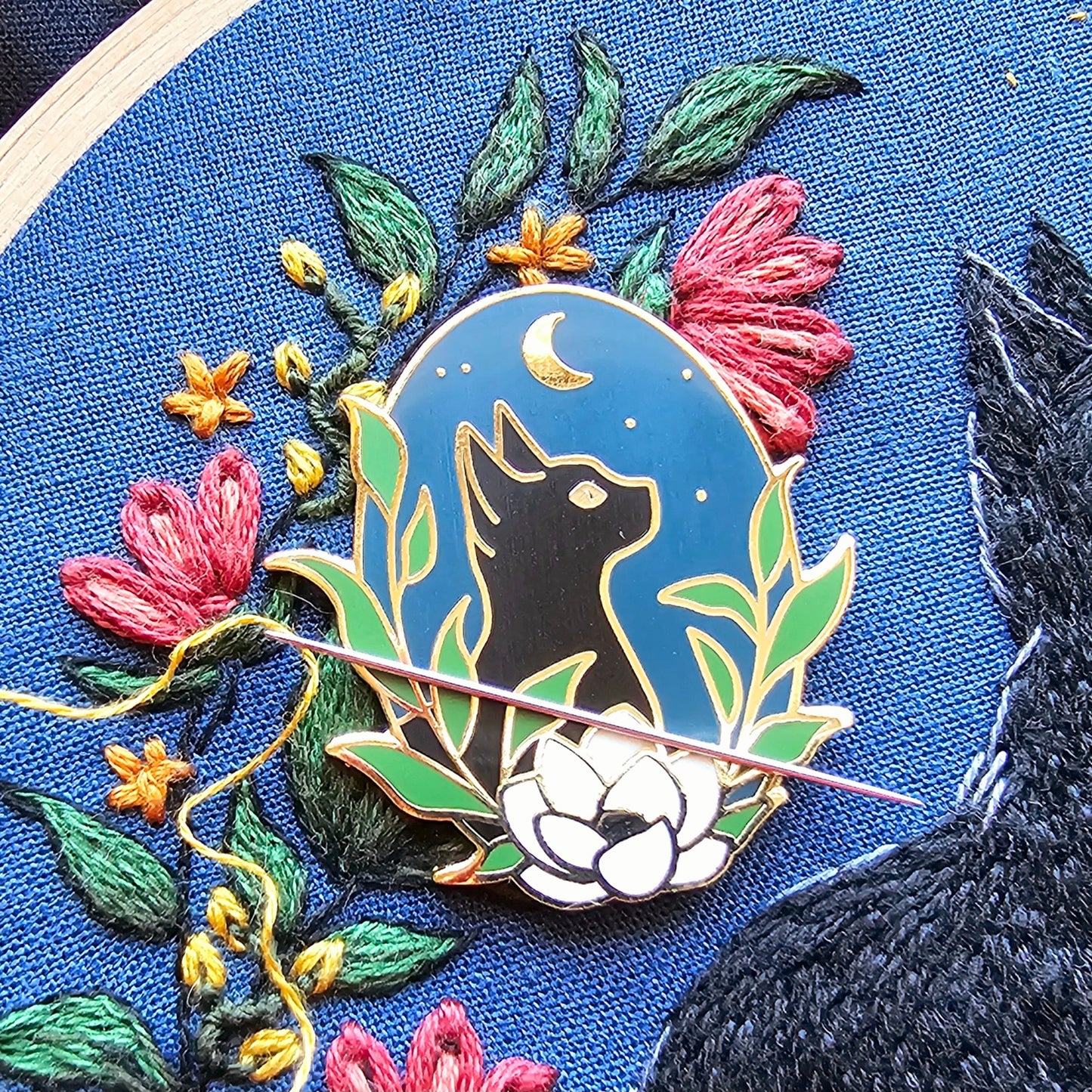 Black Cat Needle Minder Magnet