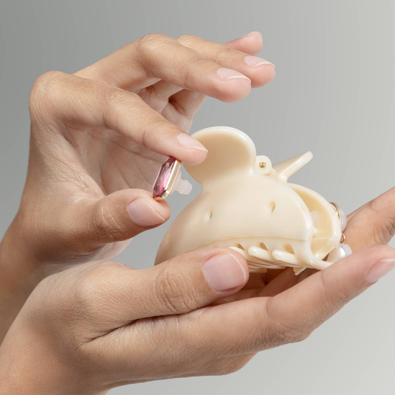 Pretty Pearl Curved Claw Clip 7pc Set