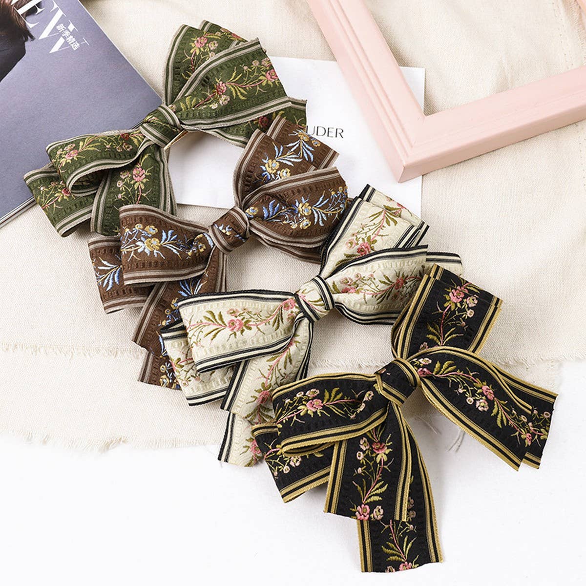 Vintage Vêtement Embroidered Bows