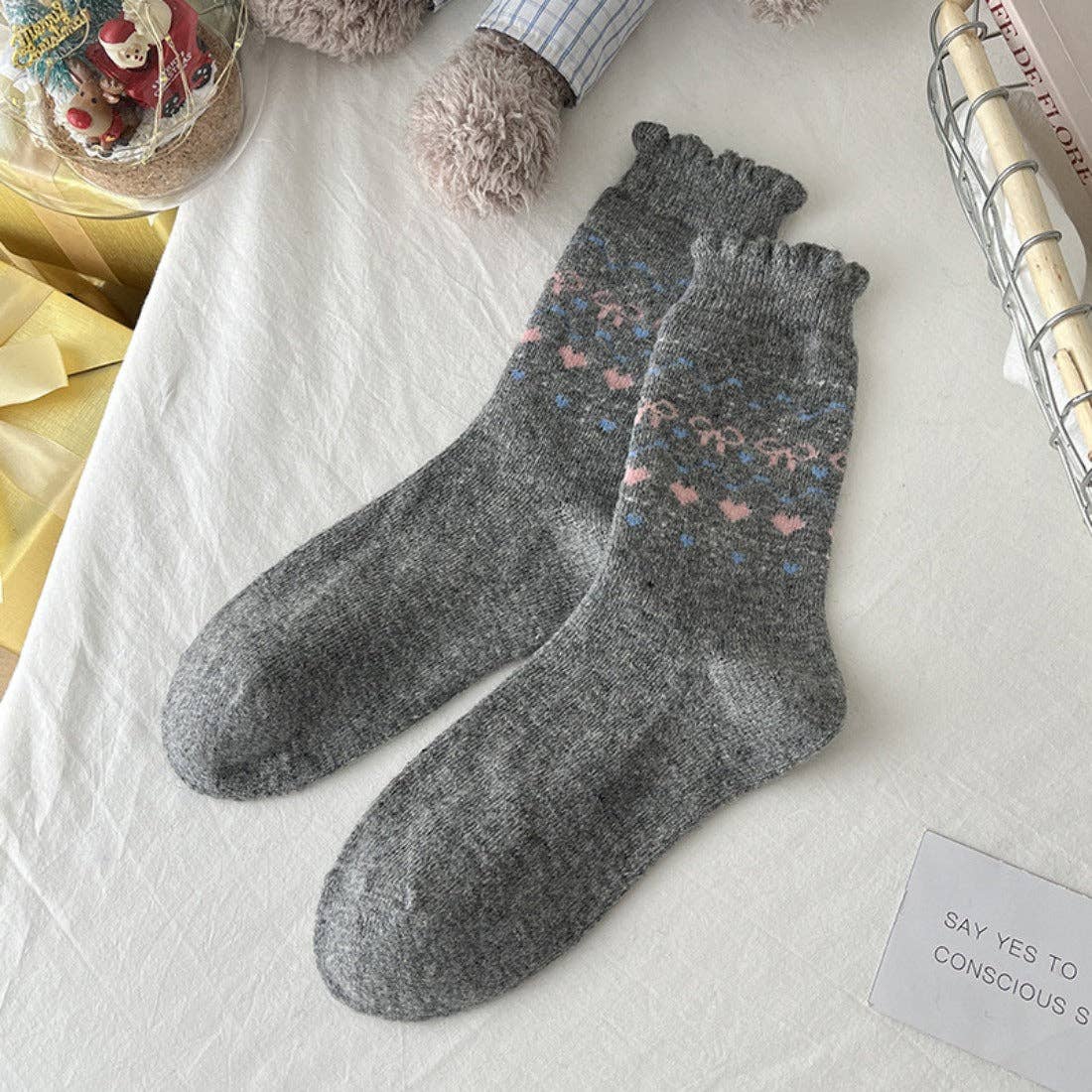 Ribbons 'n Bows Crew Socks