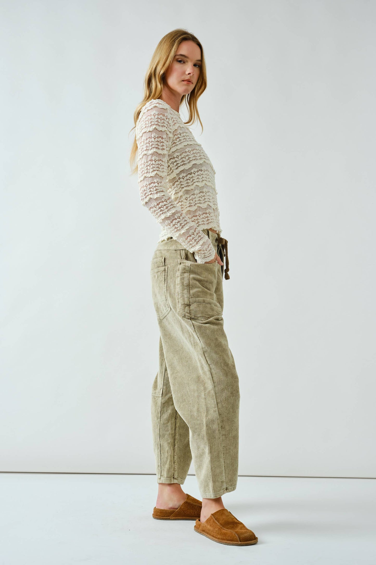 Lovely Lace Long-sleeved Top