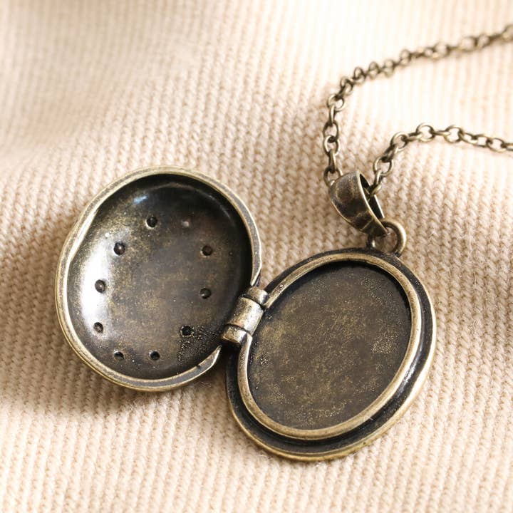 Antiqued Crystal Oval Locket