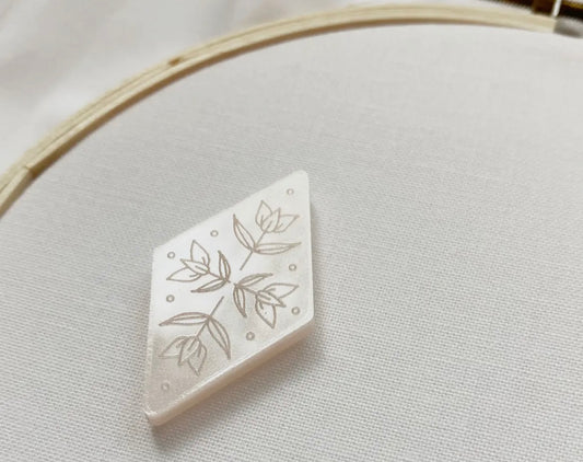 Diamond Needle Minder