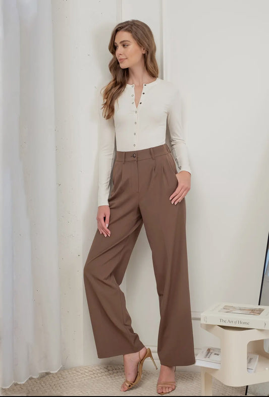 Coffee Run Pleated Dress Pants