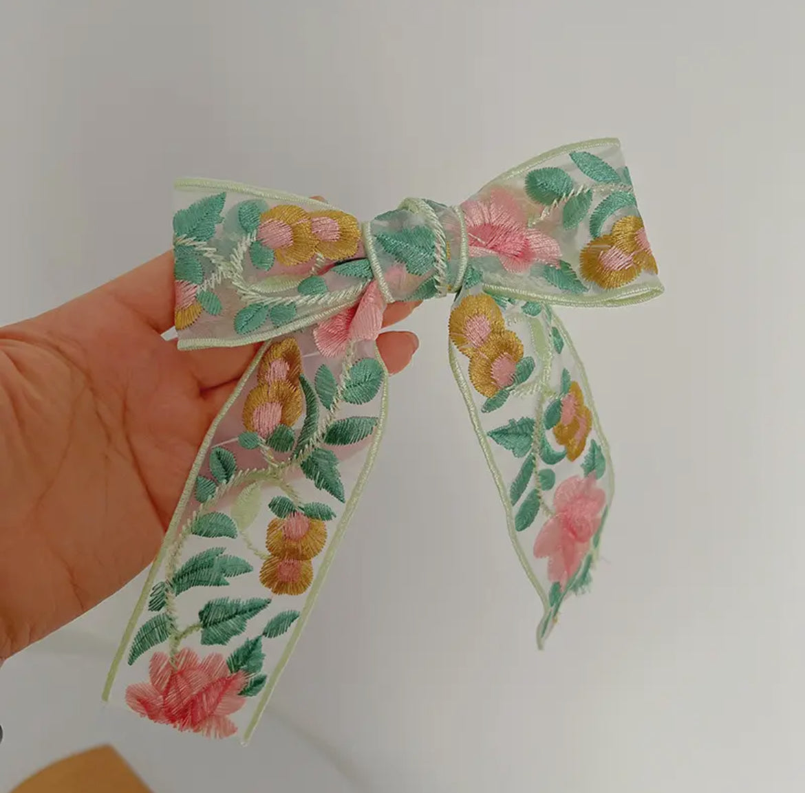 Blooms Embroidered Bow Clip