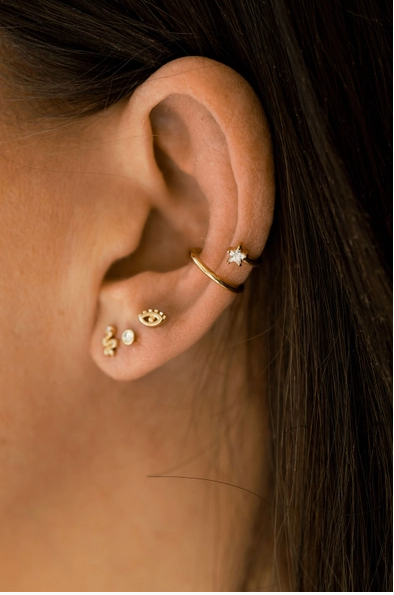 Shooting Star Ear Cuff in Gold