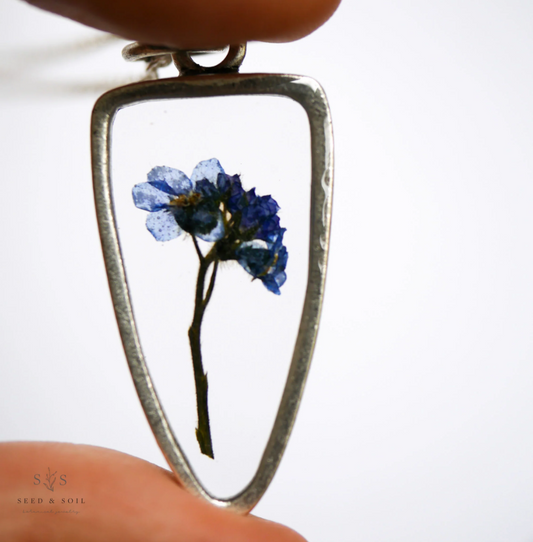 Forget-me-not Arrowhead Necklace