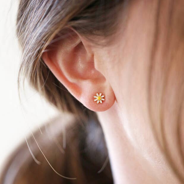 Mismatched Bee & Daisy Studs