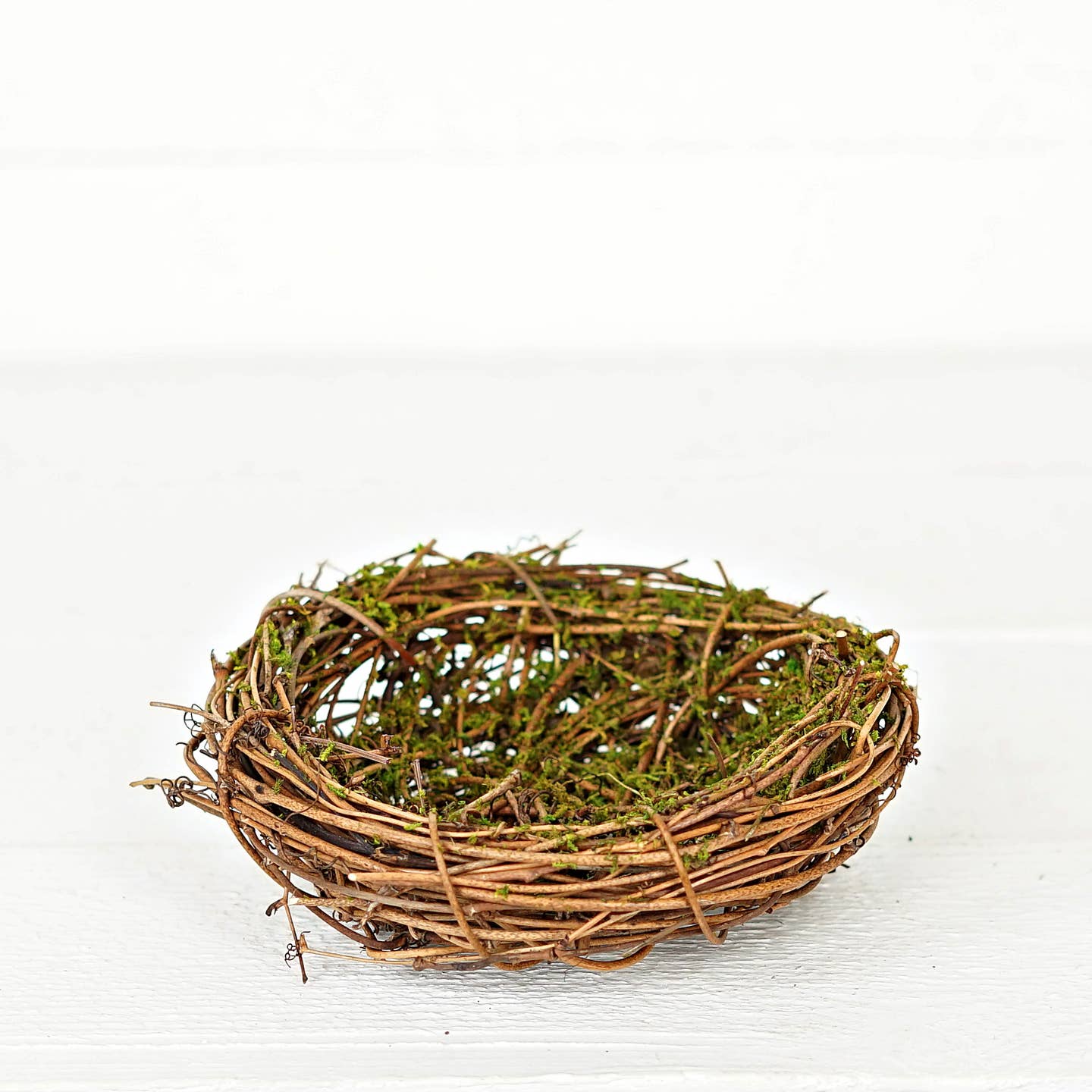 Mossy Birds' Nest Decor