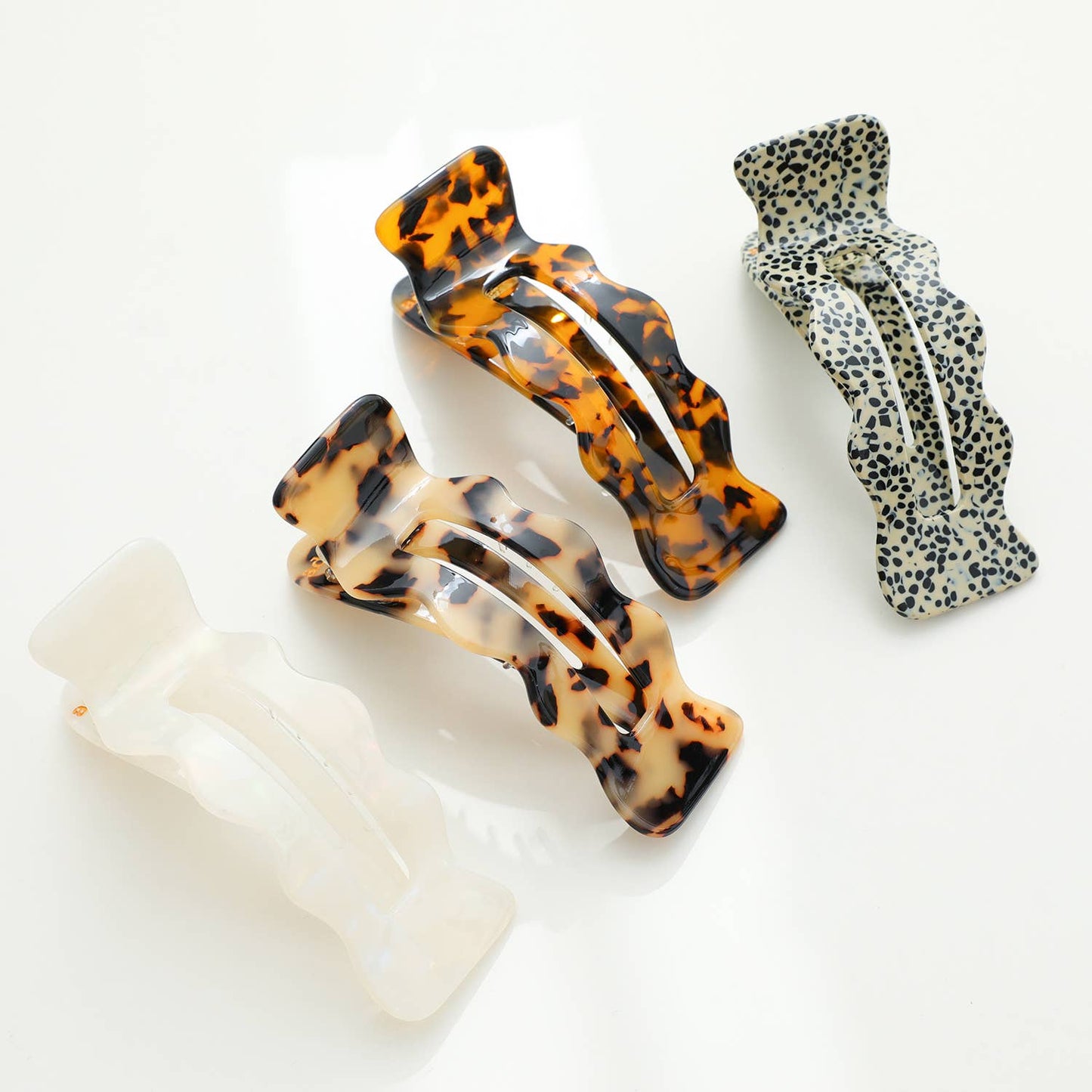 Jane Scalloped Flat Claw Clips